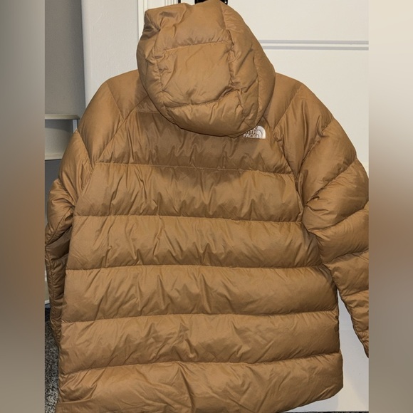 The North Face Women's Tan Puffer Jacket - Picture 3 of 3